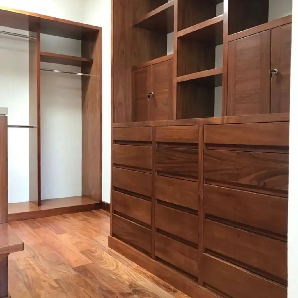 construido con material de MDF Enchapado para un acabado premium.