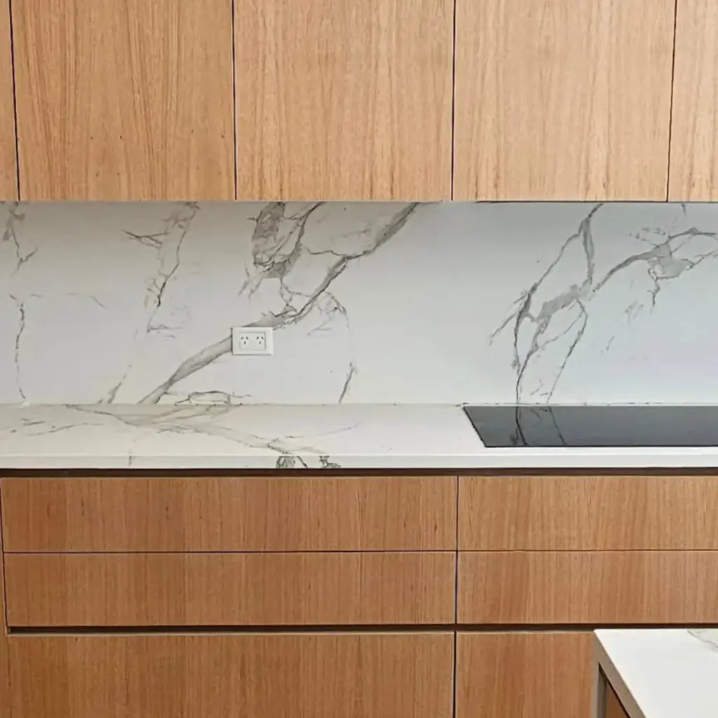 Enchapado para muebles de cocina que ofrece Ferrenova.